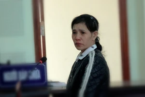 Đổ thuốc sâu vào cốc bia giết người tình 71 tuổi