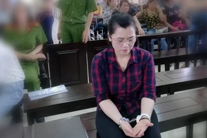 Lại hoãn xử vụ hot girl chiếm đoạt 50 tỉ đồng ở Eximbank