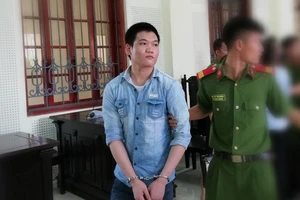 Khai nhận hiếp dâm bé gái 13 tuổi nhưng không buộc được tội 