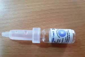 Bé 3 tháng tuổi bị đổ vaccine bại liệt vào miệng quá liều