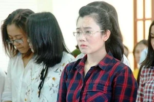 Luật sư đề nghị không chụp ảnh Hotgirl chiếm đoạt 50 tỉ đồng