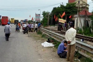 Mẹ tử vong, con nguy kịch do bị tàu tông