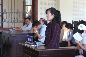 Vụ người đẹp chiếm đoạt 50 tỉ: Chủ tọa nhắc nhở ngân hàng