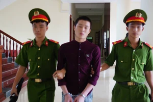 16 tuổi khiến bé gái 11 tuổi sinh con