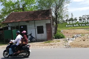 Một phụ nữ kiện hành chính chủ tịch tỉnh Nghệ An 