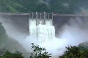 Thủy điện Bản Vẽ nhận lệnh xả lũ hỏa tốc