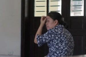 Nữ bị cáo xin hoãn phiên xử vụ lừa đảo cách đây hơn 15 năm