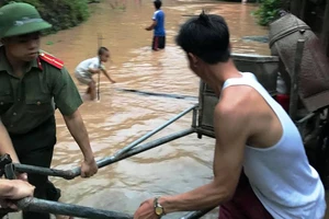 Người dân hoảng hốt với tin đồn 'vỡ đập thủy điện'