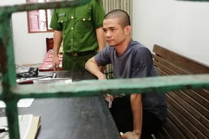 'Thưởng nóng' vụ bắt người ôm lựu đạn cố thủ 14 giờ 