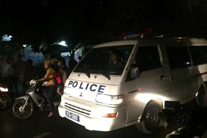 Đã bắt được kẻ ôm vũ khí nóng cố thủ trong nhà ở Nghệ An