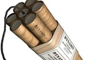 Nổ tại nhà chủ tịch xã lúc nửa đêm