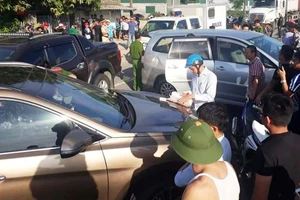 Ô tô tông, 2 bên rút súng bắn khiến 1 người bị thương 