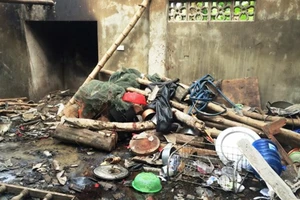 Làm rõ vụ nổ tung mái nhà, 1 ngư dân tử vong