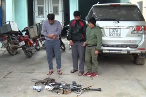 Bắt nhóm trộm chó chuyên nghiệp có xe Toyota Fortuner 