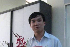 Nghi ngáo đá, phó phòng một ngân hàng sát hại người thân