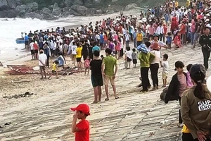 Thi thể học sinh lớp 5 mất tích trôi xa 1km trên biển 