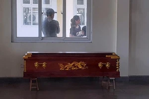 Hoàn tất khám nghiệm tử thi bị can cựu cán bộ thị trường 