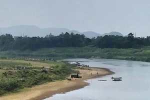Tìm thấy 3 thi thể học sinh trên sông Hiếu