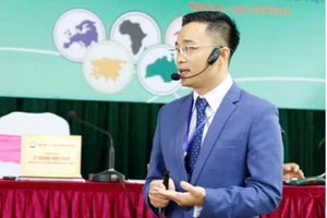  'Nhà báo quốc tế' lên tiếng giữa 'cơn bão' dư luận