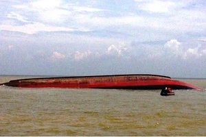 Chìm tàu cá, 9 thuyền viên mất tích