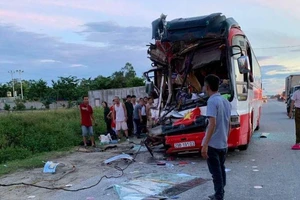 Xe chở đoàn tham quan gặp nạn, một người tử vong