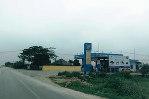 Nữ nhân viên cây xăng bị kẻ bịt mặt đâm tử vong