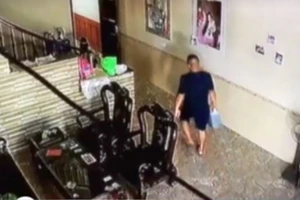 Phóng hỏa đốt nhà bạn gái vì bị từ chối gặp mặt