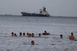 Người mất tích khi tắm biển ở Cửa Lò là cán bộ của Bộ Y tế 