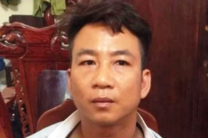 Giả cảnh sát vào nhà trọ lấy sáu điện thoại của học sinh