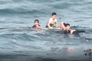 Chúng tôi buộc phải cột thi thể ngư dân vào phao thả trên biển