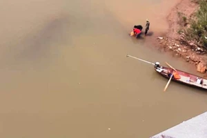 Đau lòng khi phát hiện thi thể nữ cử nhân dưới sông Lam