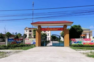 Trưởng công an xã xài bằng dỏm bị buộc thôi việc