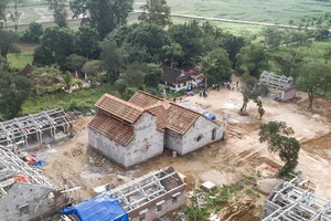 Hỏa tốc yêu cầu báo cáo vụ xây chùa triệu USD lấn đất Đền Hữu 