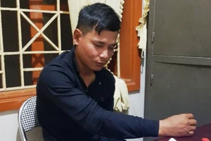 2 kẻ chuyên đi cướp giật dây chuyền phụ nữ bằng xe máy