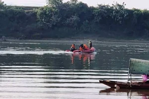 Đang tìm kiếm 2 người đàn ông mất tích trên sông Lam 