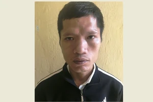 Nhặt iPhone không trả lại, bị khởi tố