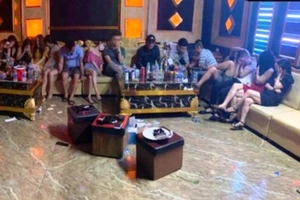 73 người phê ma túy trong khách sạn treo biển dừng hoạt động 