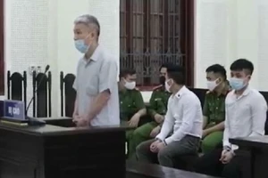 Người sát hại giám đốc trên xe hơi vì ghen được giảm án