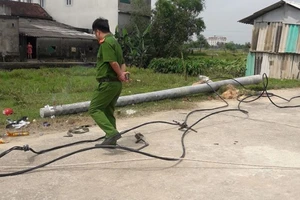 Vụ cột điện đổ đè trúng công nhân: Cơ quan chức năng vào cuộc