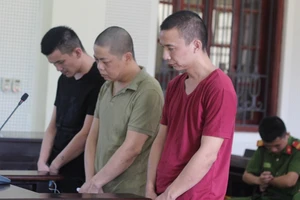 3 người Trung Quốc sang Việt Nam làm giả 316 thẻ ATM rút tiền 