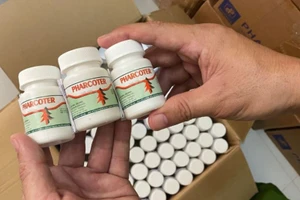 Lật tẩy đường dây sản xuất hàng trăm ngàn viên thuốc giả 