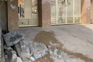 Tường rào trước cổng trường sập làm học sinh lớp 5 thiệt mạng