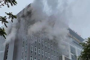 Cháy khách sạn, ách tắc quốc lộ 1A