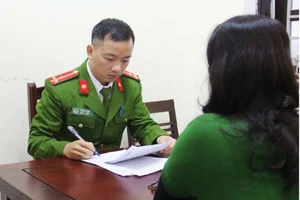 Nữ giáo viên nghe điện thoại của 'Bộ Công an' mất hơn tỉ đồng 