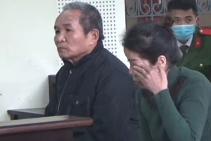 Khoe quen lãnh đạo Sở Y tế, lừa 30 người xin việc