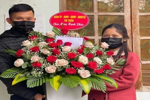 Cặp đôi hoãn tiệc cưới trưa 29-1, tự nguyện đi cách ly