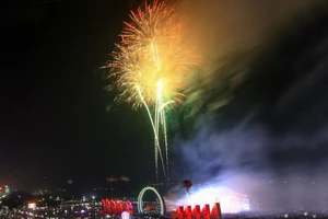Cửa Lò sẽ bắn pháo hoa khai trương du lịch biển 2021