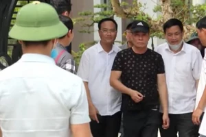 Thưởng 'nóng' vụ bắt đại gia bắn chết 2 người trước biệt thự 