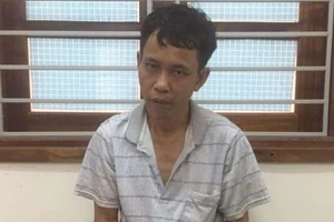 Bắt người ôm 1.000 viên ma túy đòi bắn cả công an