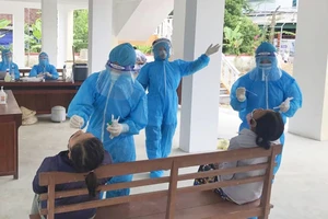 Hai con 1 cán bộ Bộ Chỉ huy Quân sự Hà Tĩnh dương tính COVID-19